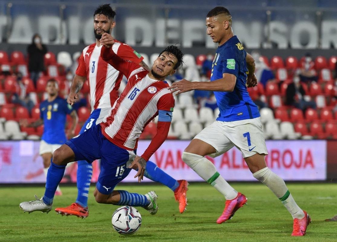 Brasil visitou o Paraguai no Defensores del Chaco, pelas Eliminatrias Sul-Americanas