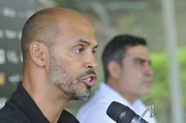 Marques foi apresentado pelo presidente Srgio Sette Cmara