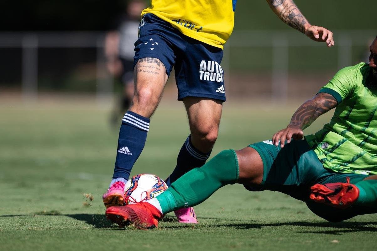 Cruzeiro empatou por 1 a 1 com o Boavista-RJ em jogo-treino realizado neste sbado (22/5), na Toca da Raposa II. Rafael Sobis marcou o gol celeste, enquanto Douglas Pedroso fez para a equipe do Rio de Janeiro.