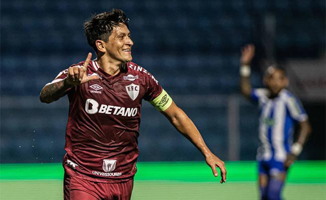 Cano abriu o placar para o Fluminense na Ressacada