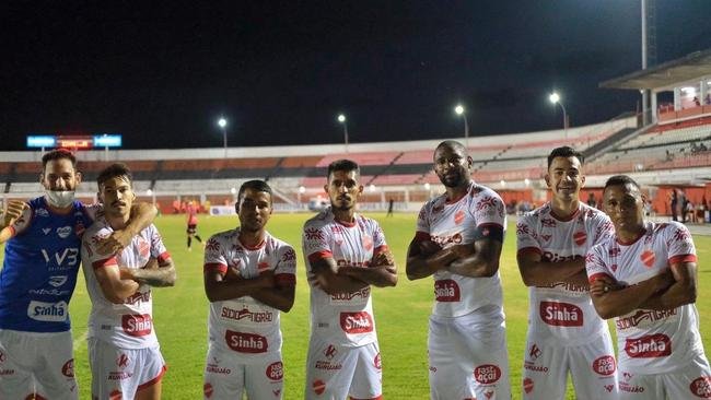 Vila Nova: 5 jogos, 3 vitrias, 1 empate e 1 derrota. Atuou pelo Campeonato Goiano e Copa do Brasil. Avanou  segunda fase do torneio mata-mata.
