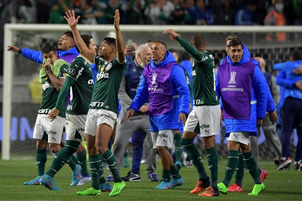 Palmeiras derrotou o Atltico por 6 a 5 nos pnaltis, depois de empate por 0 a 0 no tempo regulamentar, e se classificou s semifinais da Copa Libertadores
