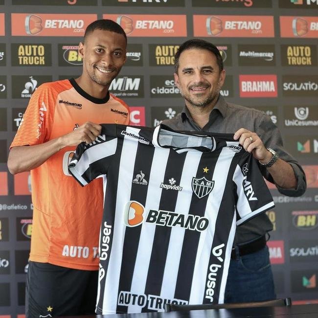 Ademir  apresentado no Atltico; veja as fotos