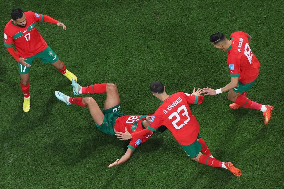 Achraf Dari empatou para o Marrocos menos de dois minutos depois de a Crocia sair na frente: 1 a 1