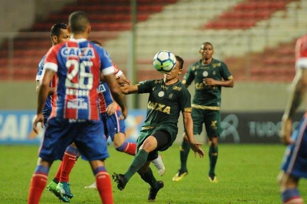 Equipes se enfrentaram, na noite deste domingo, pela penltima rodada do Brasileiro