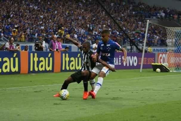 Imagens do segundo tempo do clssico entre Cruzeiro e Atltico, no Mineiro