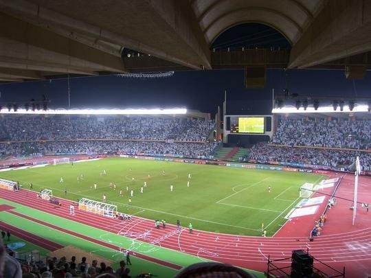 Estádio Sheik Zayed: situado em Abu Dabi, nos Emirados Árabes, o estádio tem capacidade para 43.000 torcedores. A distância entre Buenos Aires e Abu Dabi é de 13.528 km.