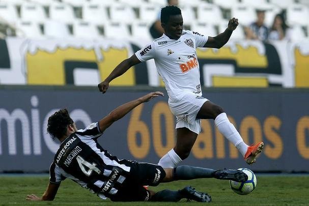 Fotos da vitória do Botafogo sobre o Atlético, por 2 a 1, no Engenhão, pela 18ª rodada do Brasileiro