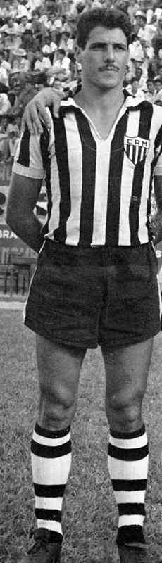 O zagueiro italiano Benito Fantoni fez 185 jogos pelo Galo e marcou um gol. Ele jogou no Atlético entre 1956 e 1960.