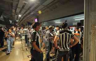 Fotos da torcida do Atltico no pr-jogo contra o Palmeiras no Mineiro