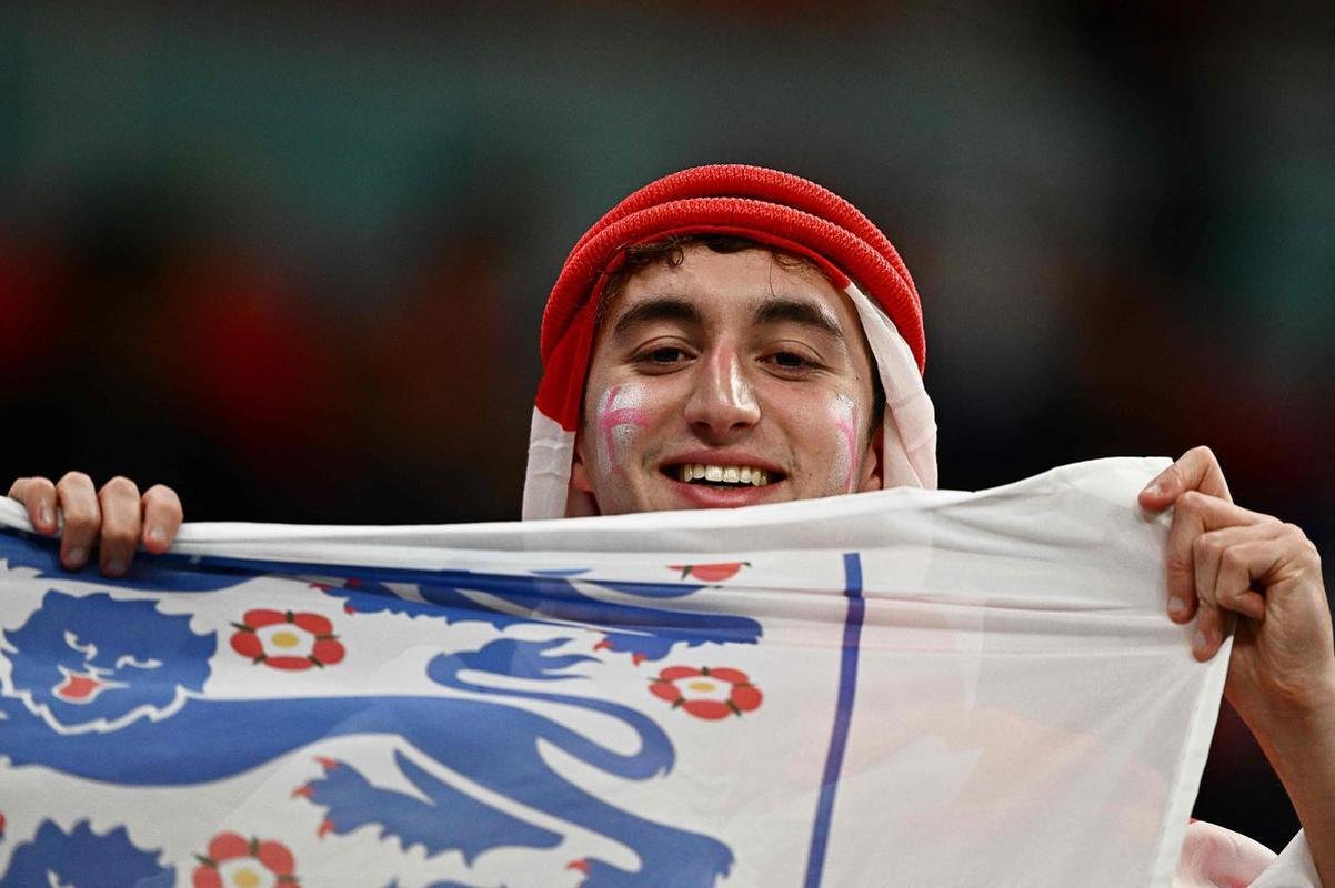 Torcidas de Inglaterra e Frana no duelo pelas quartas de final da Copa do Mundo do Catar