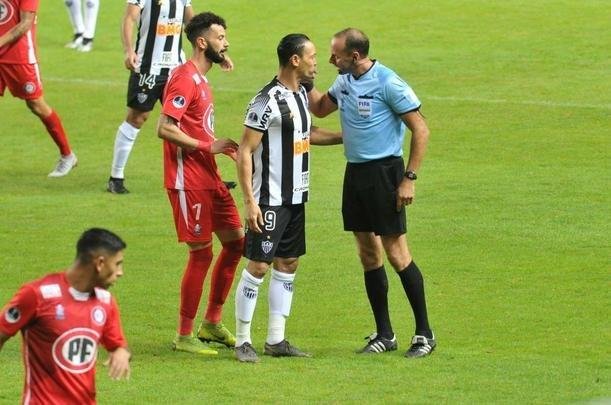 Fotos do primeiro tempo de Atltico x Unin La Calera-CHI, no Independncia, pela Copa Sul-Americana