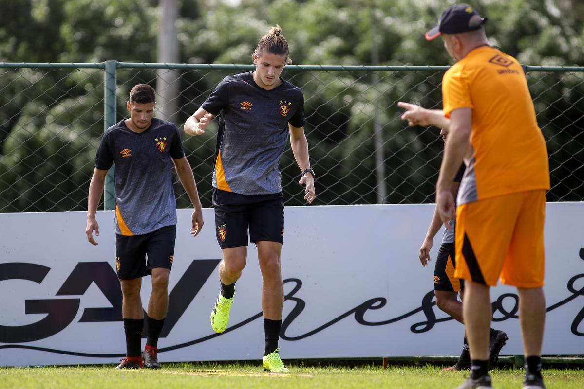 Nesta quinta-feira, sob o comando do treinador Daniel Paulista, Sport realizou primeiro trabalho ttico aps retorno s atividades