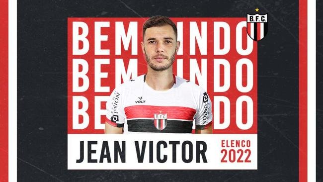 O lateral-esquerdo Jean Victor acertou com o Botafogo-SP. Pelo Cruzeiro, ele jogou 13 vezes em 2021.