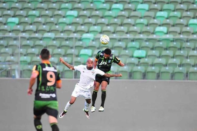 Imagens do jogo entre Amrica e Fluminense no Independncia