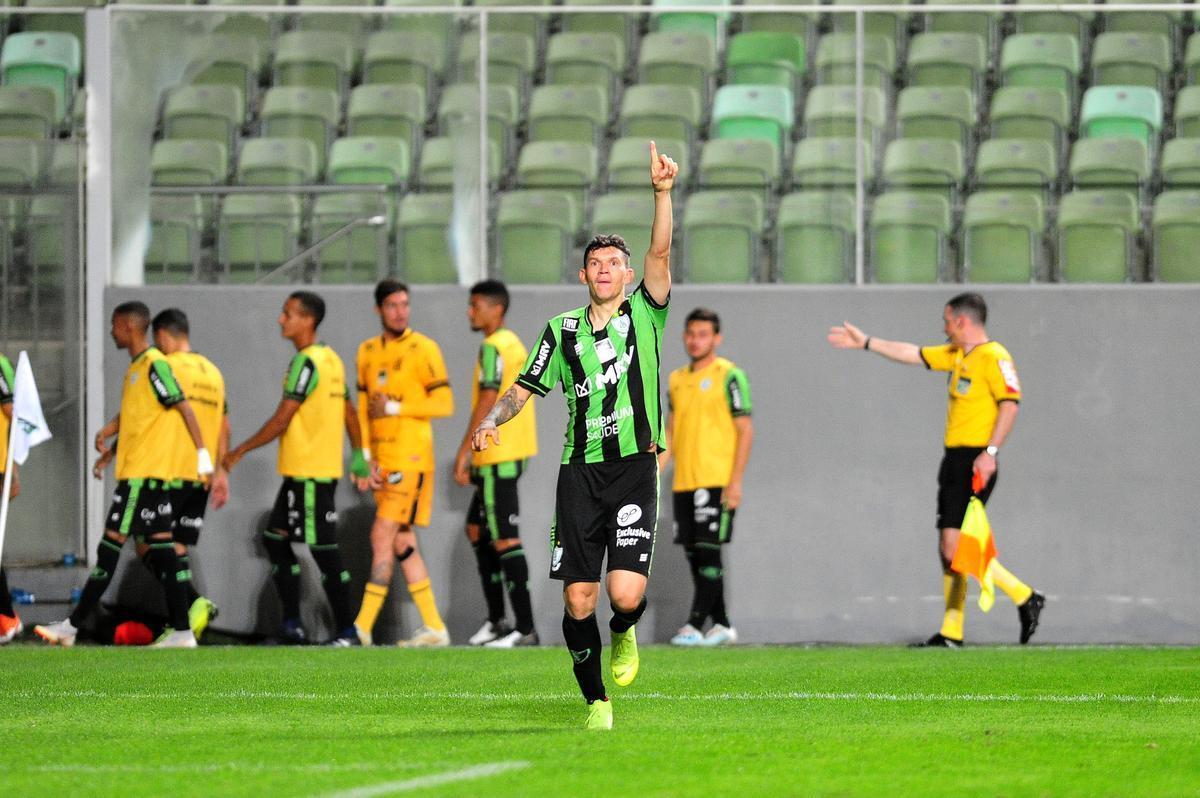 Amrica vence o Bragantino no Independncia e entra no G4 da Srie B