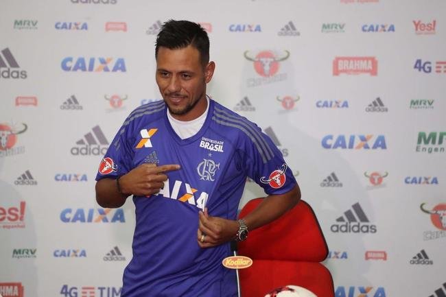 Diego Alves - goleiro