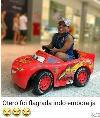 Torcedores do Cruzeiro tiram sarro de atleticanos após conquista do Mineiro