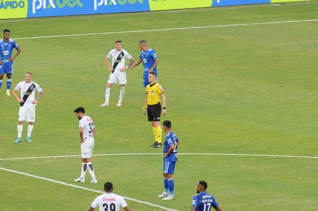 Fotos do jogo entre Cruzeiro e Ponte Preta, no Mineiro, em Belo Horizonte, pela 13 rodada da Srie B do Brasileiro
