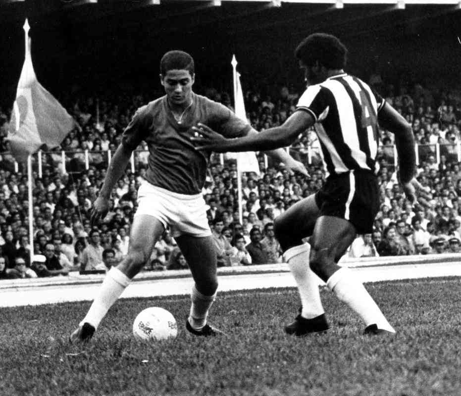 Palhinha esteve nos 10 jogos do Cruzeiro na Copa Libertadores de 1975 e marcou sete gols. Ele foi vice-artilheiro geral do torneio, abaixo apenas de Fernando Morena (Pearol-URU) e Oswaldo Ramrez (Universitario-PER).