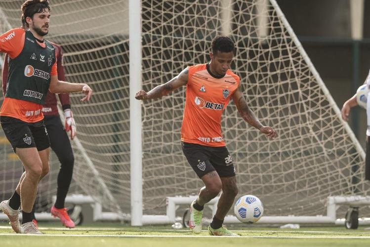 Após a eliminação na Libertadores diante do Palmeiras, jogadores do Atlético se reapresentaram na Cidade do Galo e realizaram treinamento visando o duelo contra o Internacional, pelo Campeonato Brasileiro