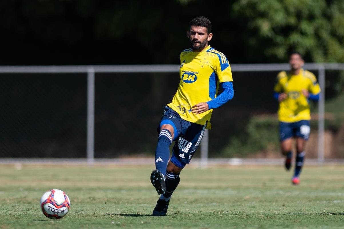 Cruzeiro empatou por 1 a 1 com o Boavista-RJ em jogo-treino realizado neste sbado (22/5), na Toca da Raposa II. Rafael Sobis marcou o gol celeste, enquanto Douglas Pedroso fez para a equipe do Rio de Janeiro.