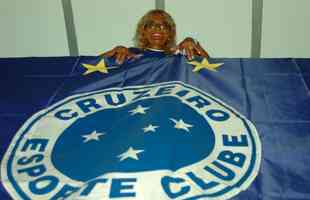 Salom, torcedora icnica do Cruzeiro, morreu nesta tera-feira