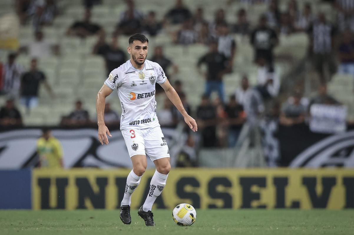 O Atltico visitou o Cear nesta quarta-feira (15), na Arena Castelo, em Fortaleza, pela 12 rodada do Campeonato Brasileiro. Veja as melhores imagens do confronto.