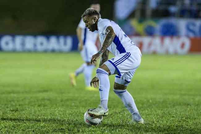 Cruzeiro debuted in Mineiro 2023 against Patrocinense, in Patroc