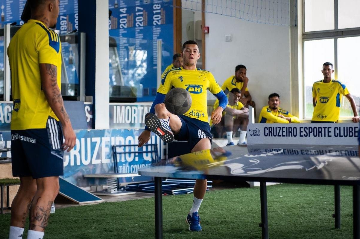 Fotos do treino do Cruzeiro desta segunda-feira (18/10)