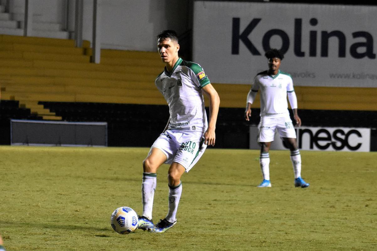 Cricima e Amrica duelaram pela terceira fase da Copa do Brasil no Estdio Heriberto Hlse, em Santa Catarina
