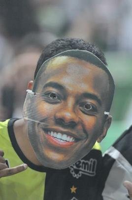 Fotos da torcida do Atltico no Independncia em dia de estreia de Robinho