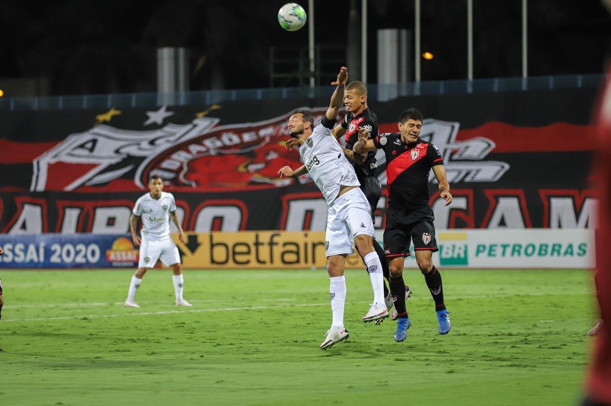 Atltico venceu Atltico-GO de virada, por 4 a 3, com gols de Keno (3) e Nathan; Com resultado, Galo assumiu liderana do Campeonato Brasileiro, com 21 pontos