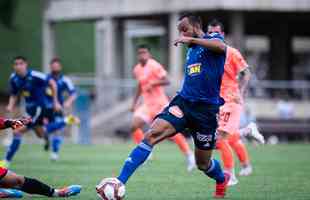 Imagens do jogo-treino entre Cruzeiro e Bolvar, neste sbado (20/2), na Toca da Raposa II. Time celeste venceu por 1 a 0