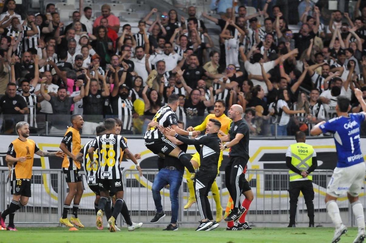 Equipes se enfrentaram na noite desta quarta-feira pela terceira fase da Copa Libertadores, no Mineiro, em Belo Horizonte