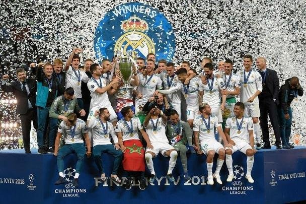 Festa do Real Madrid com a conquista da 13 Liga dos Campees, a terceira de forma seguida