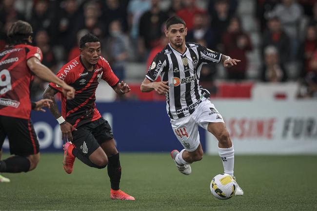 Neste domingo (17), o Atltico enfrentou o Athletico-PR pela segunda rodada da Srie A do Campeonato Brasileiro. A partida foi realizada na Arena da Baixada, em Curitiba.