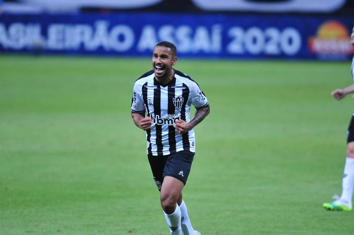 No segundo tempo, o volante Jair ampliou para o Atltico: 3 a 0