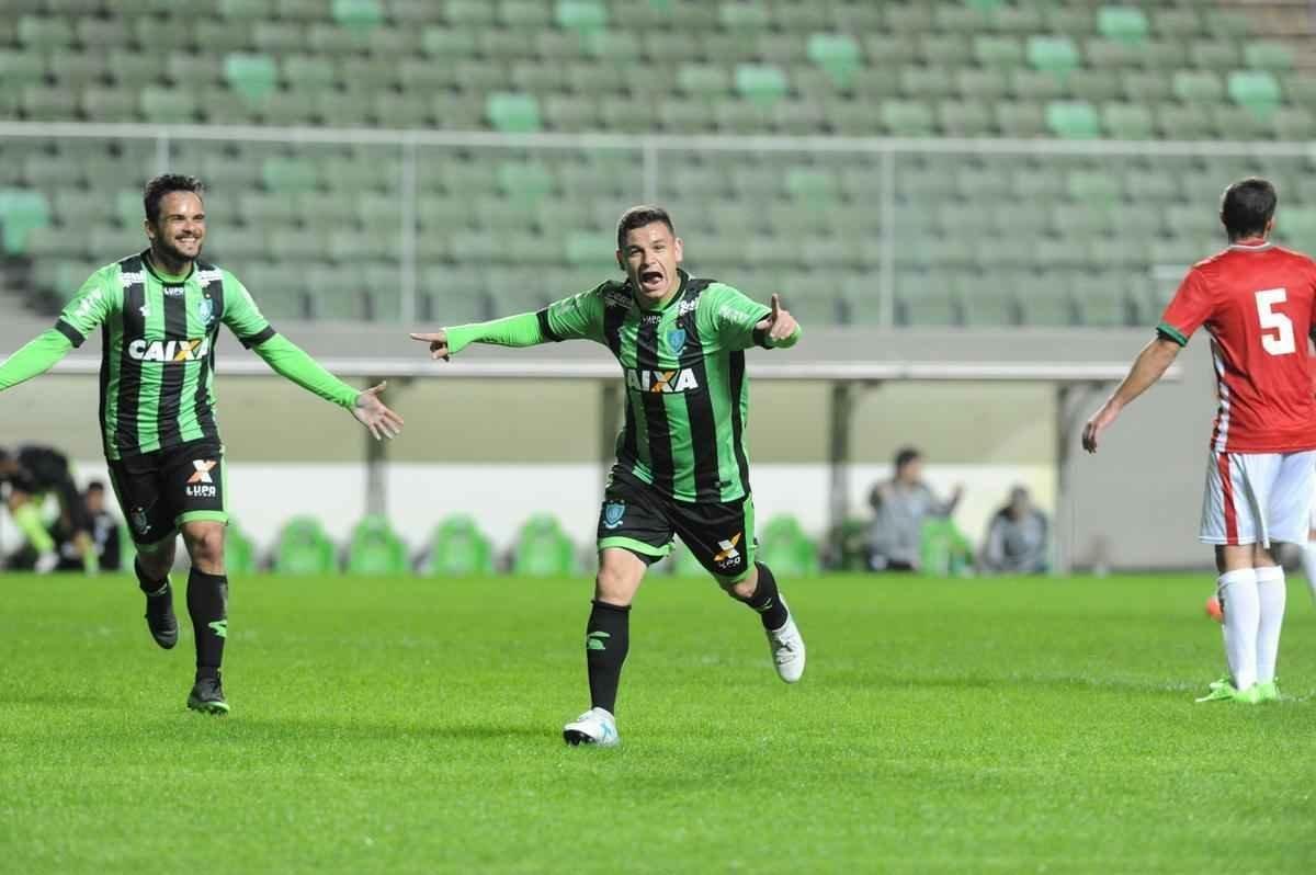 Amrica e Boa Esporte se enfrentaram no Independncia, pela 13 rodada da Srie B do Campeonato Brasileiro