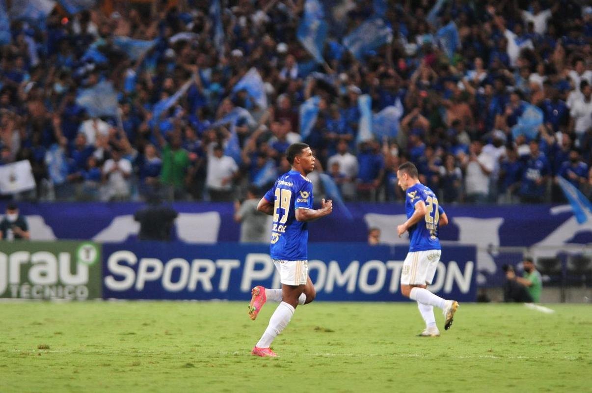 Fotos da partida entre Cruzeiro e Brusque, no Mineiro, em BH, pela 35 rodada da Srie B do Brasileiro