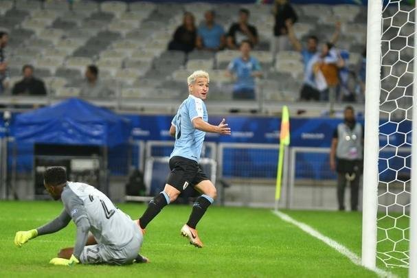 Fotos de Uruguai x Equador, no Mineiro