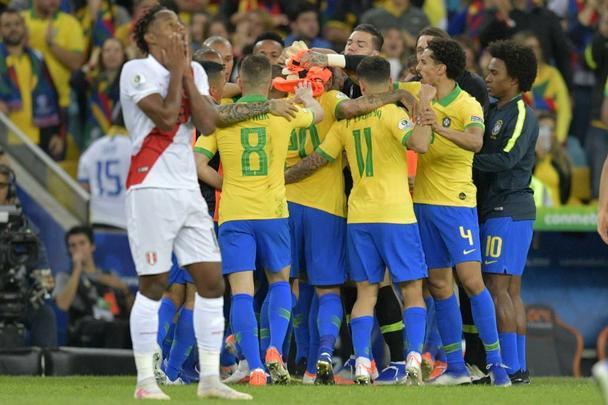 Gabriel Jesus recolocou o Brasil em vantagem na final da Copa América: 2 a 1