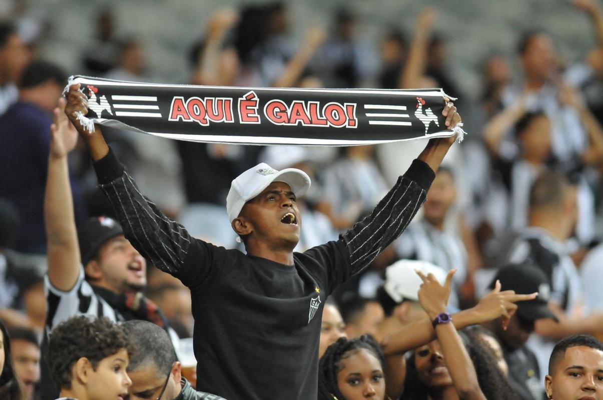 Fotos dos torcedores do Atltico no confronto entre Galo e Tolima, na noite desta quarta-feira (25), no Mineiro, em Belo Horizonte. A partida foi vlida pela 6 rodada da fase de grupos da Copa Libertadores.