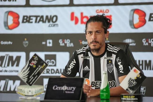 Zagueiro uruguaio Mauricio Lemos, de 27 anos, foi apresentado como reforo do Atltico nesta sexta-feira (17/2), na Cidade do Galo.