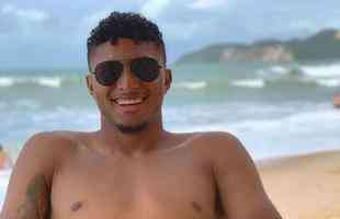 Ederson tambm aproveitou a tranquilidade da Praia de Ponta Negra, em Natal (RN)