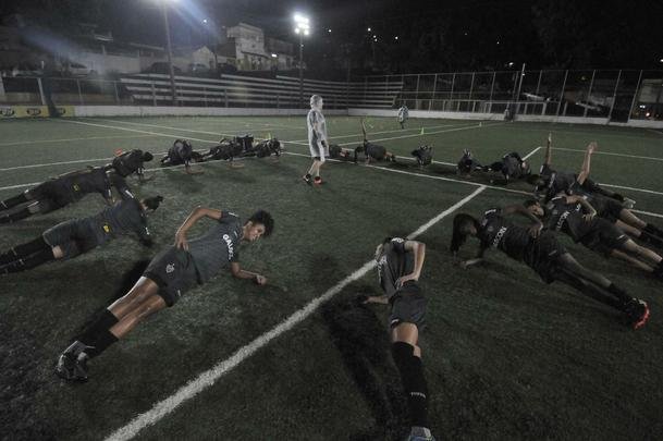 Reportagem acompanhou rotina de treinos do time feminino do Atltico