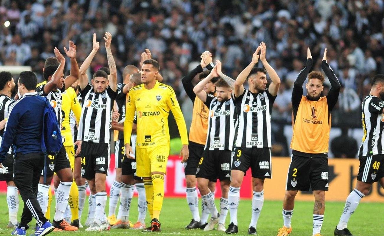 No primeiro jogo das quartas de final de 2022, o Atltico empatou em 1 a 1 com o Emelec no Equador. No duelo de volta, o Galo venceu por 1 a 0 no Mineiro, com gol marcado por Hulk.