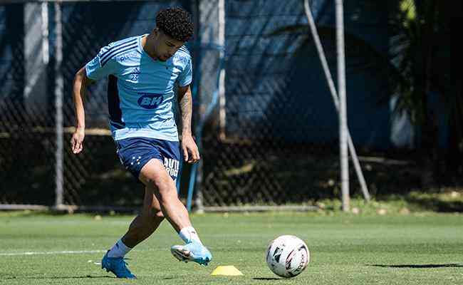 Filipe Machado já iniciou transição para a preparação física no Cruzeiro