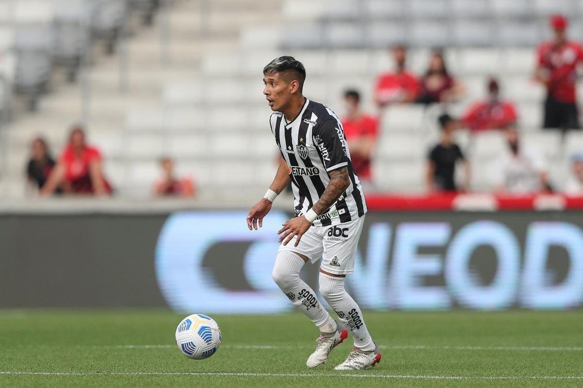 O Atltico visitou, nesta tera-feira (16), o Athletico-PR na Arena da Baixada, em Curitiba. O duelo foi vlido pela 33 rodada da Srie A do Campeonato Brasileiro.