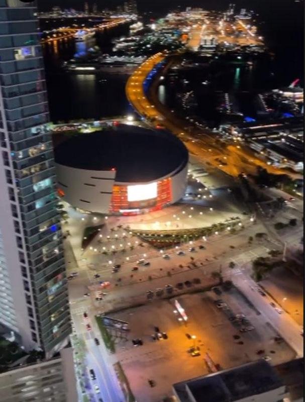 Hulk, do Atltico, apresenta sua nova cobertura em Miami no condomnio Paramount Miami Worldcenter